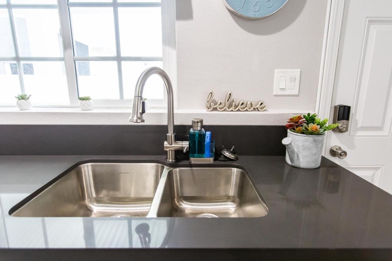 Long Beach Medical Center Duplex: Pet-Friendly Stay for Healthcare Professionals Exterior photo